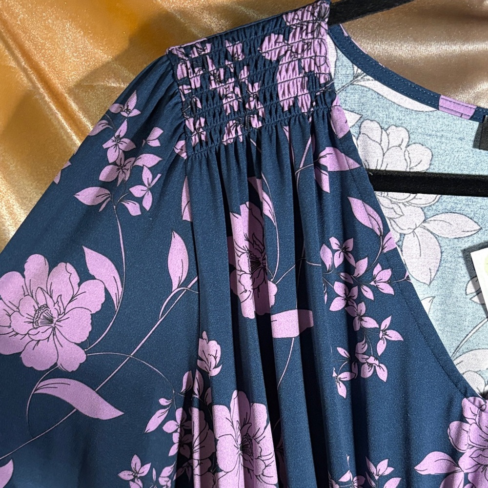 Eloquii Navy and Lavender Floral Dress size‎ 20. Puffy sleeve. Box S - Picture 3 of 7